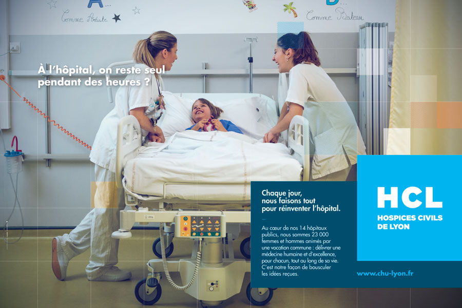 À l'hôpital, on reste seul pendant des heures ?