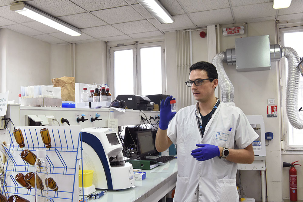 Labo de contrôle, FRIPHARM - HCL