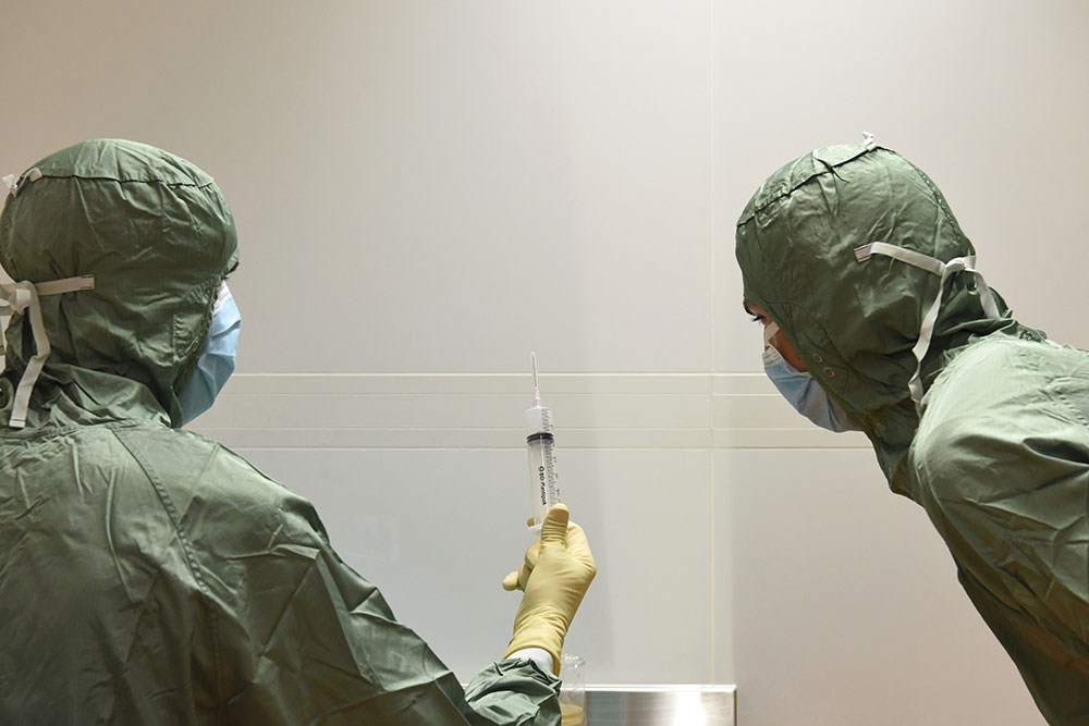 Unité de préparation médicaments stériles, FRIPHARM - HCL