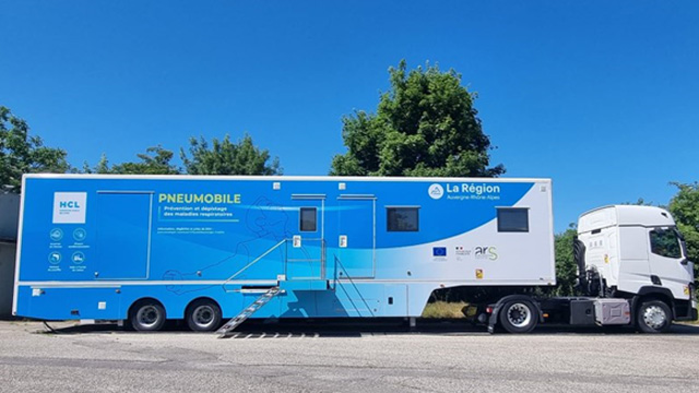 Camion pneumobile dédié au dépistage des maladies respiratoires