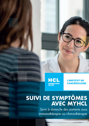 professionnelle de santé qui discute avec une patiente que l'on voit de dos