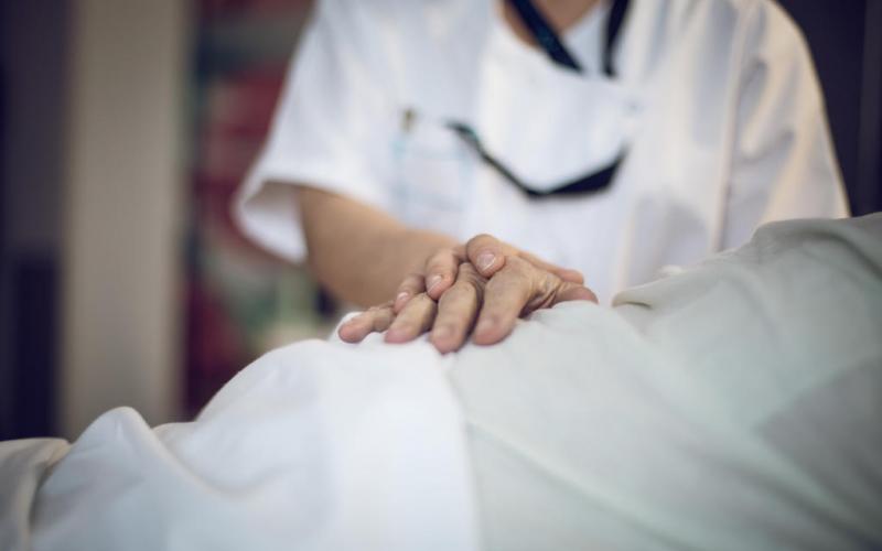 Prendre soin dans les services de soins palliatifs