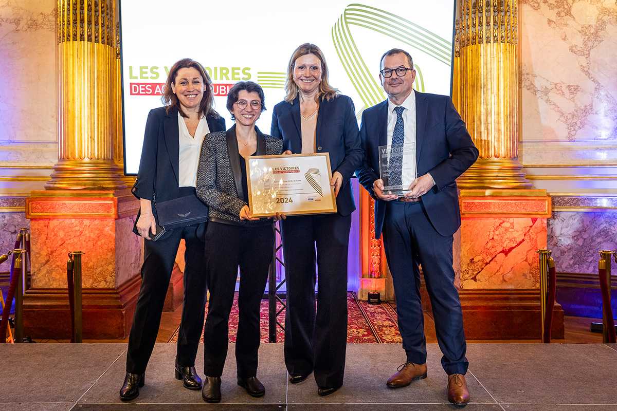 Le trophée de la catégorie "management" des Victoires des Acteurs Publics a été remis auc HCL le mercredi 7 février 2024 dans les salons de l’Assemblée nationale
