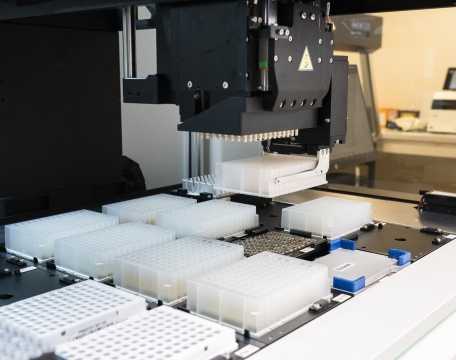 Extraction automatisée des acides nucléiques sur la plateforme GENEPII, plateforme de génomique à visée diagnostique et épidémiologique des maladies infectieuses 