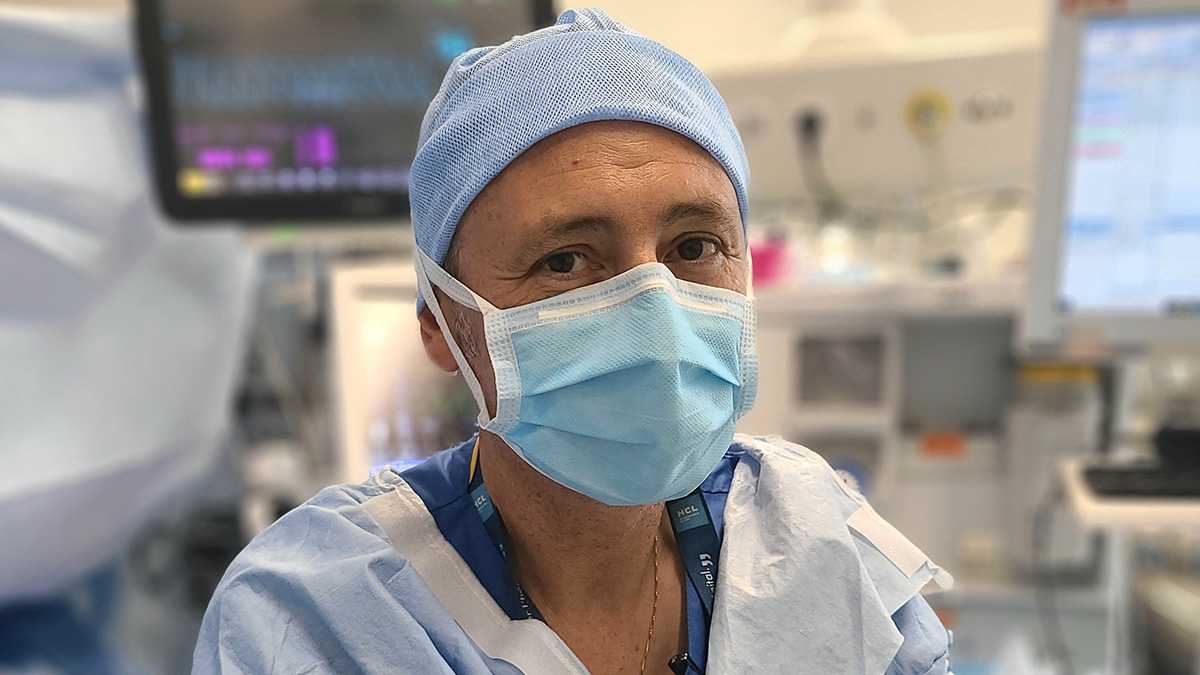 Éric, infirmier anesthésiste depuis 26 ans, a postulé aux HCL en 2011 à l’occasion du projet de modernisation de l’hôpital Édouard Herriot.