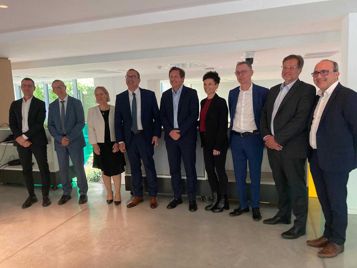 Avec : Olivier VALLET, Dominique Pon, Olivier Barets, Olivier Geoffroy, Raymond LE MOIGN, Virginie Valentin, Anne Doutres, Jean-Christophe Bernadac, David Boussard et Lionel Rosier