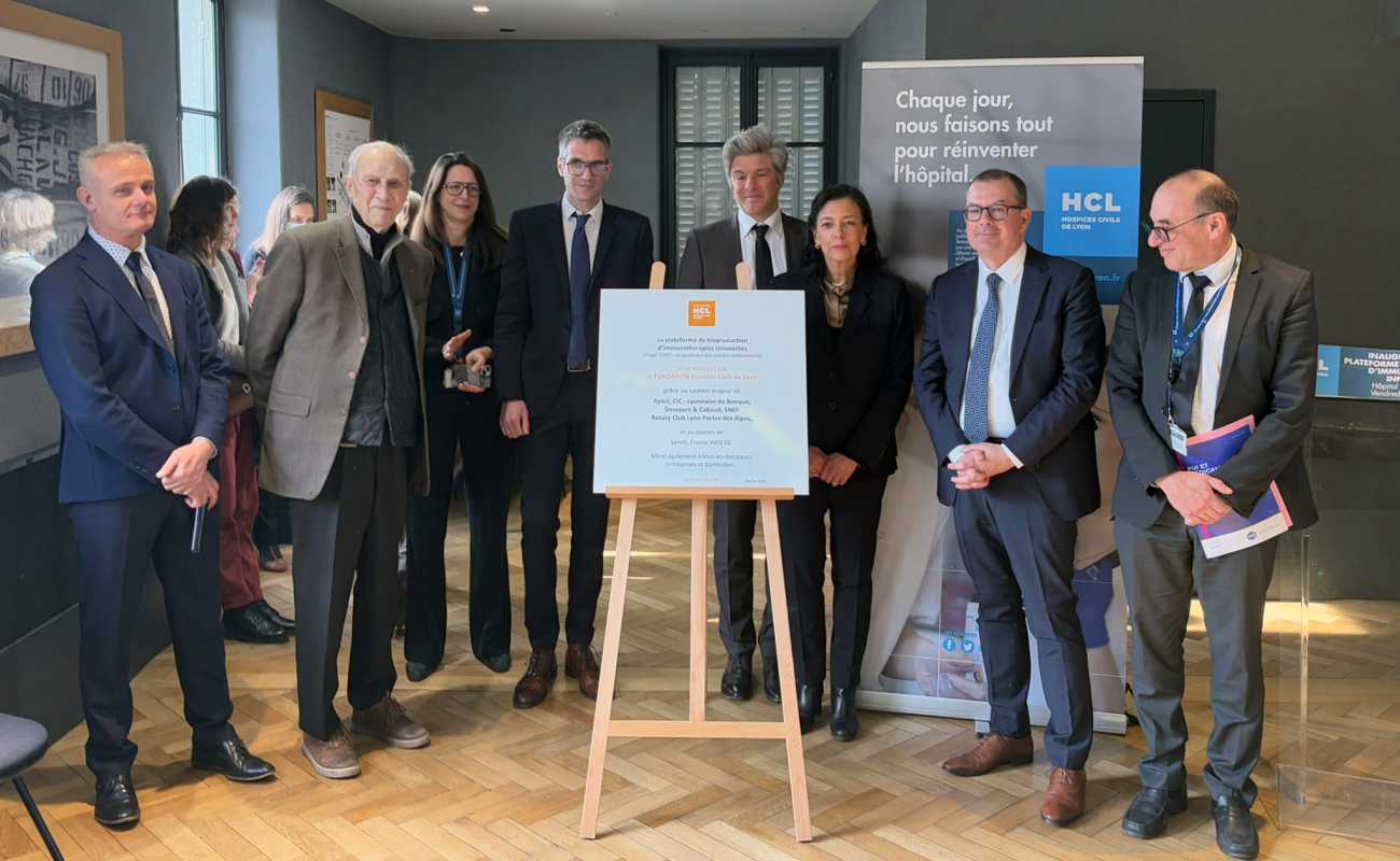 Officiels durant l'inauguration de la plateforme de bioproduction