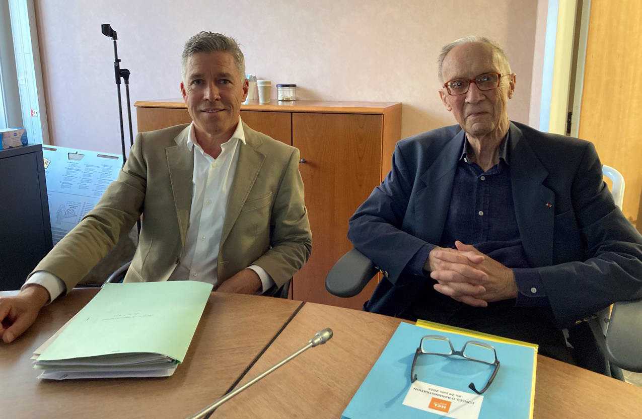 A gauche : Pierre Luzeau, Président de la Fondation HCL, élu le 24 juin 2025 A droite : Bruno Lacroix, Président d’Honneur de la Fondation HCL