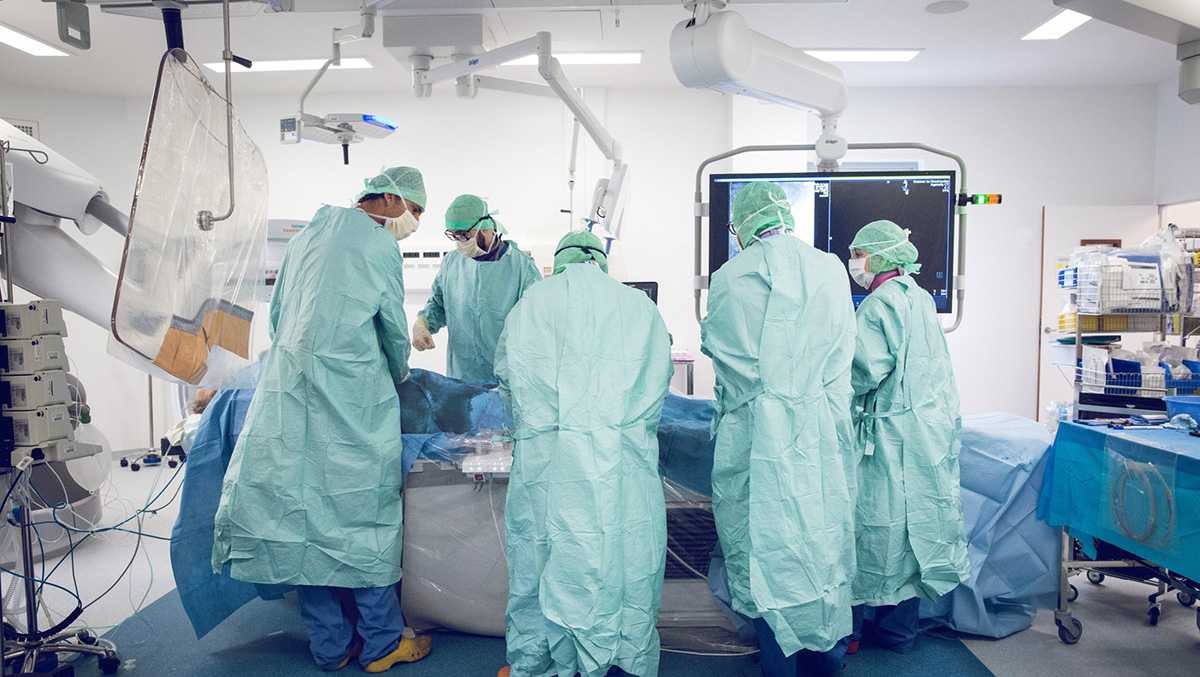 Salle hybride de l'hôpital Louis Pradel