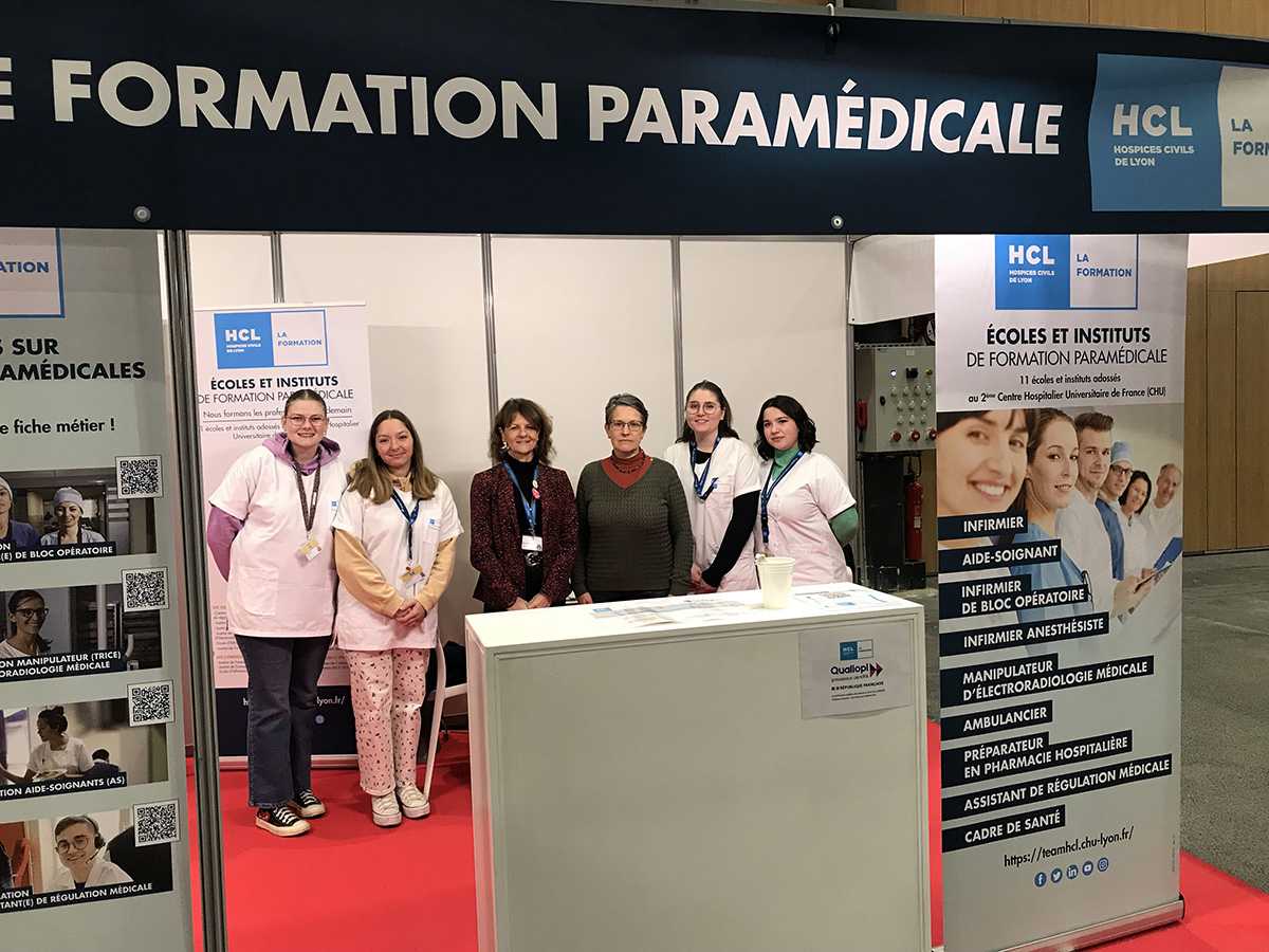 Professionnels et étudiants des instituts de formation au salon santé, social, paramédical et sport