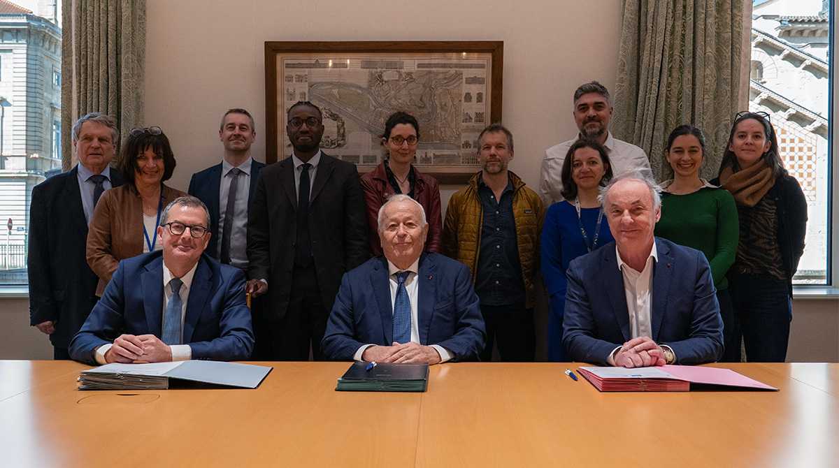 Raymond LE MOIGN, Alain MERIEUX et Pr Bruno LINA